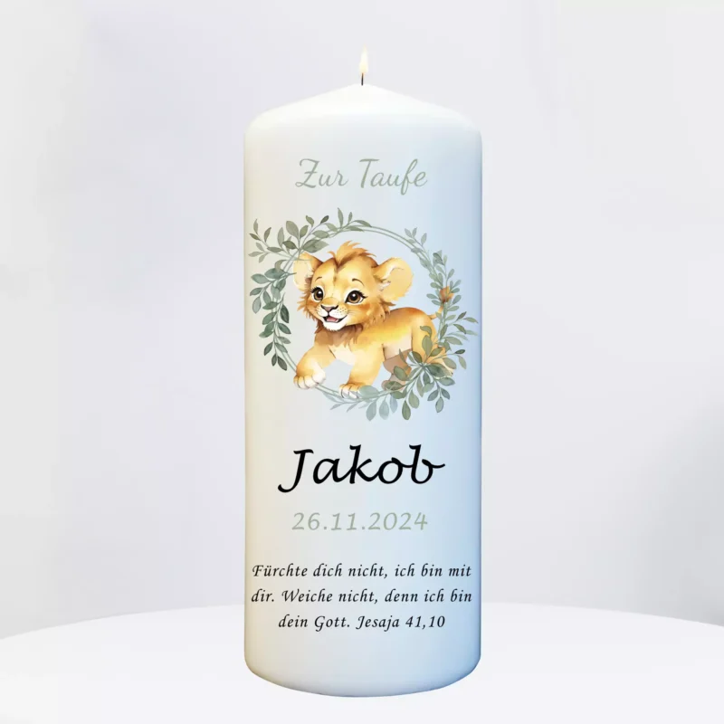 personalisierte Taufkerze mit Löwe